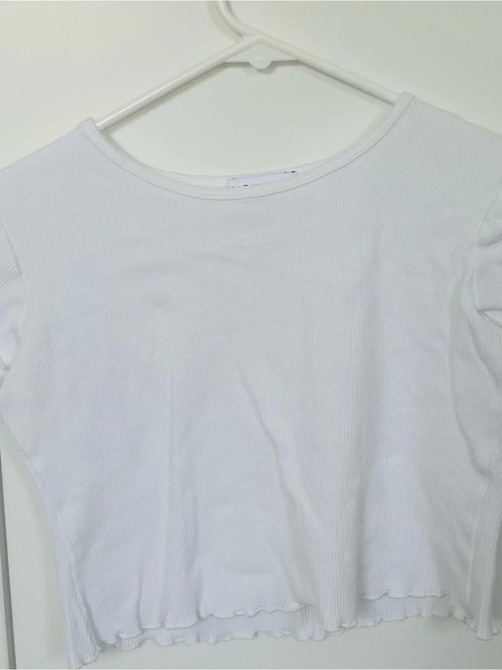 MIOU MUSE Waffle Knit Crop Top White Lettuce Ruffle Details - Picture 2 of 5
